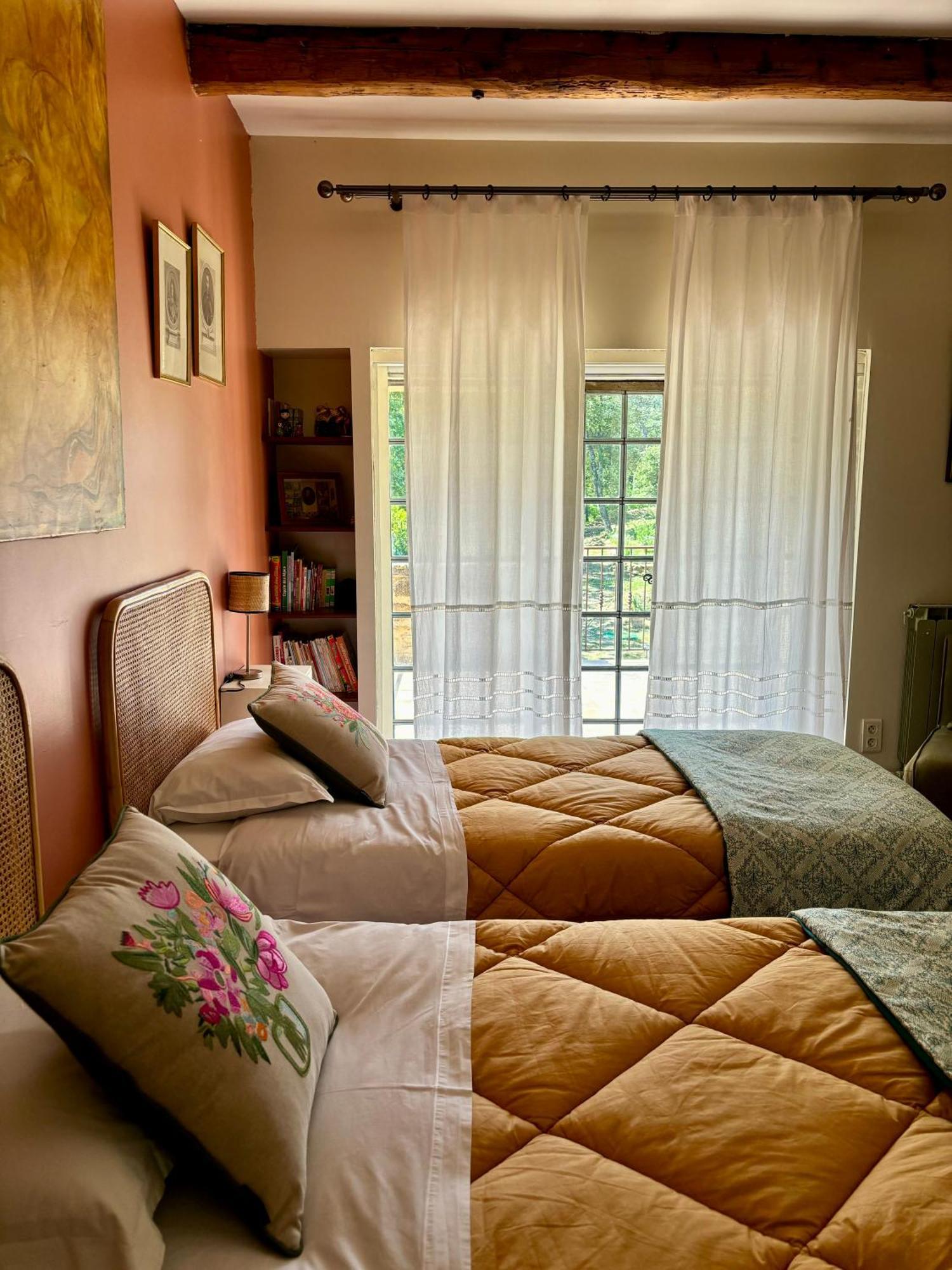 Bed and Breakfast Domaine Du Commandeur Mondragon Экстерьер фото